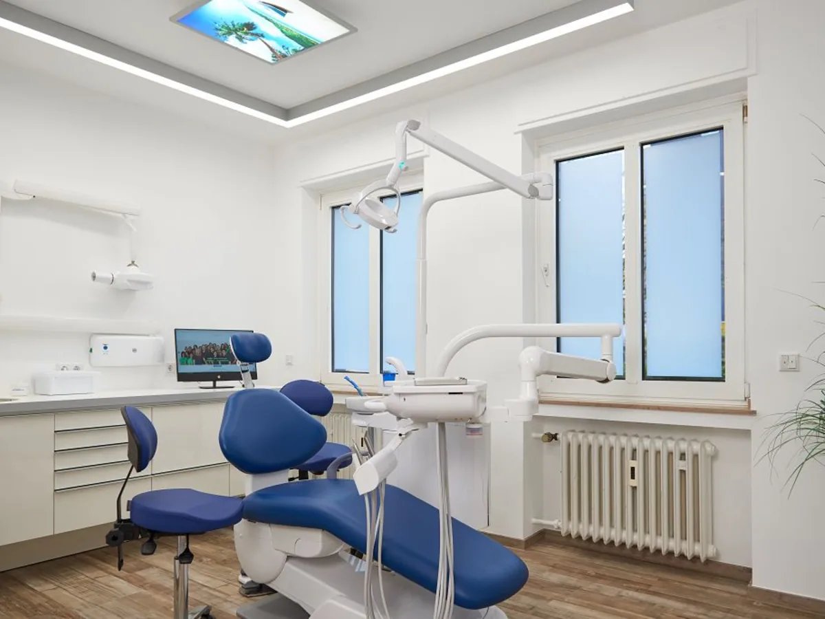 Behandlungszimmer der Praxis Uerdinger Straße in Krefeld